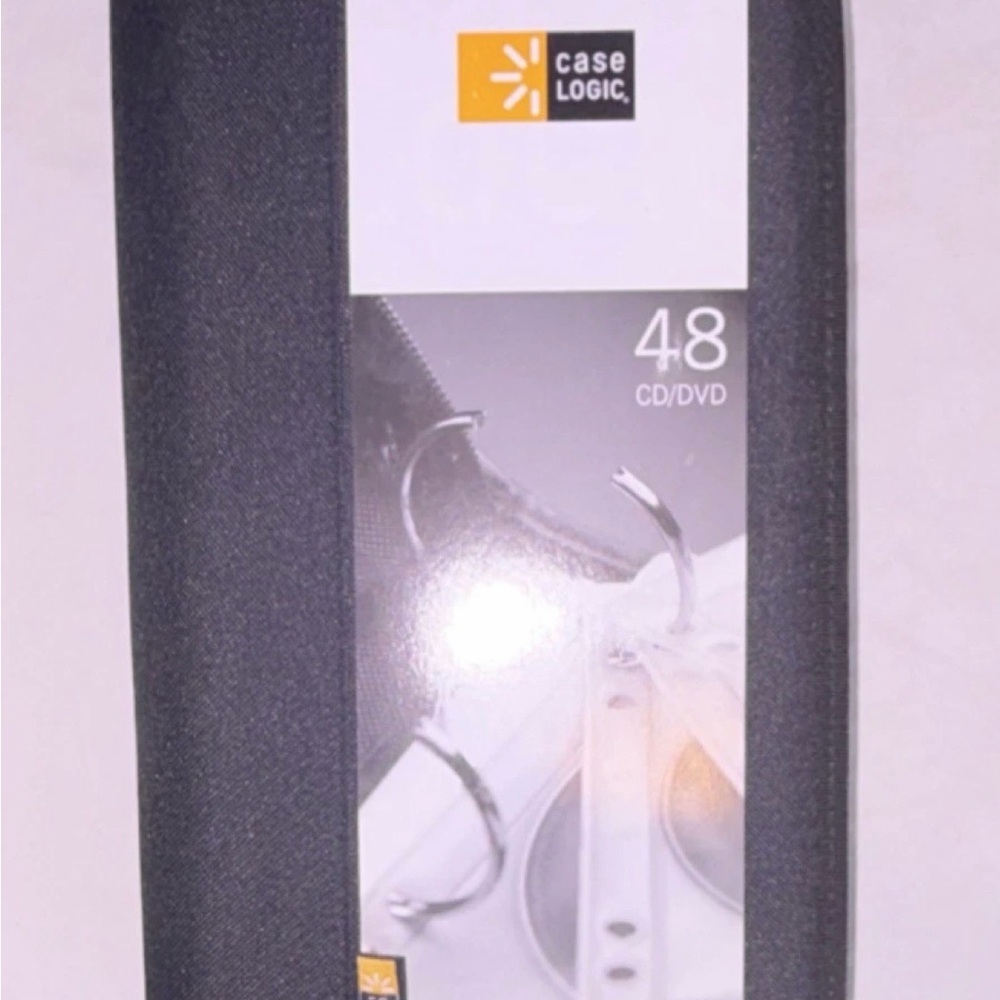 Case Logic 48 CD/DVD Carry Case Wallet Nylon Black 63-2400522 for Discs